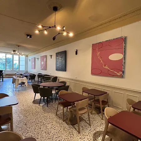 Flore & Jardin The Originals Relais ホテル