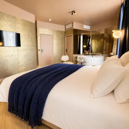 ホテル Flore & Jardin The Originals Relais 3*